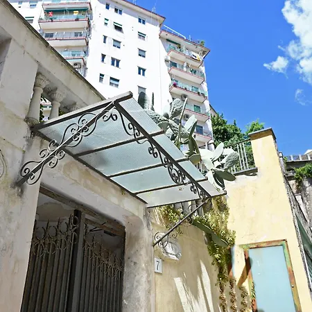 Rosa Apartment *